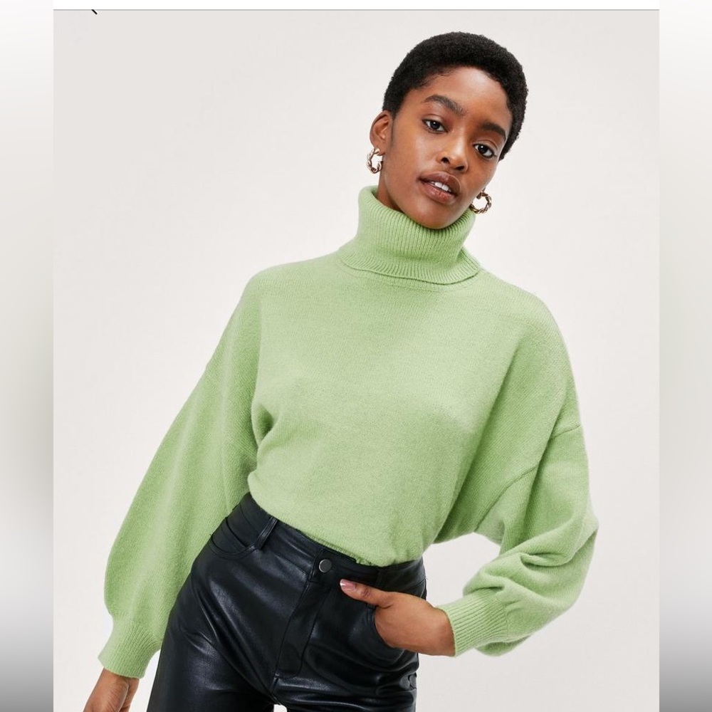 Cropped Turtleneck